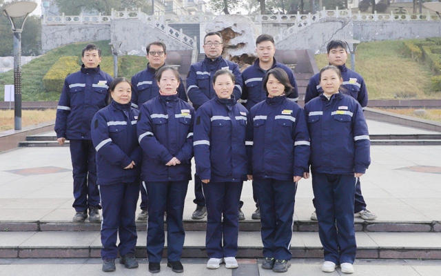 喜報！全國表彰，股份公司猇亭片區(qū)電解四班榜上有名！